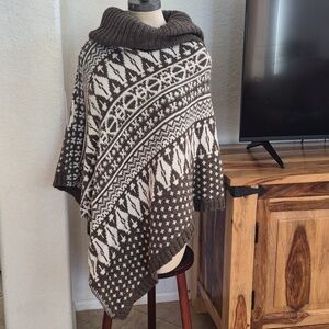 Giogio Italy made 30% Wool and 10% Alpaca blend Poncho